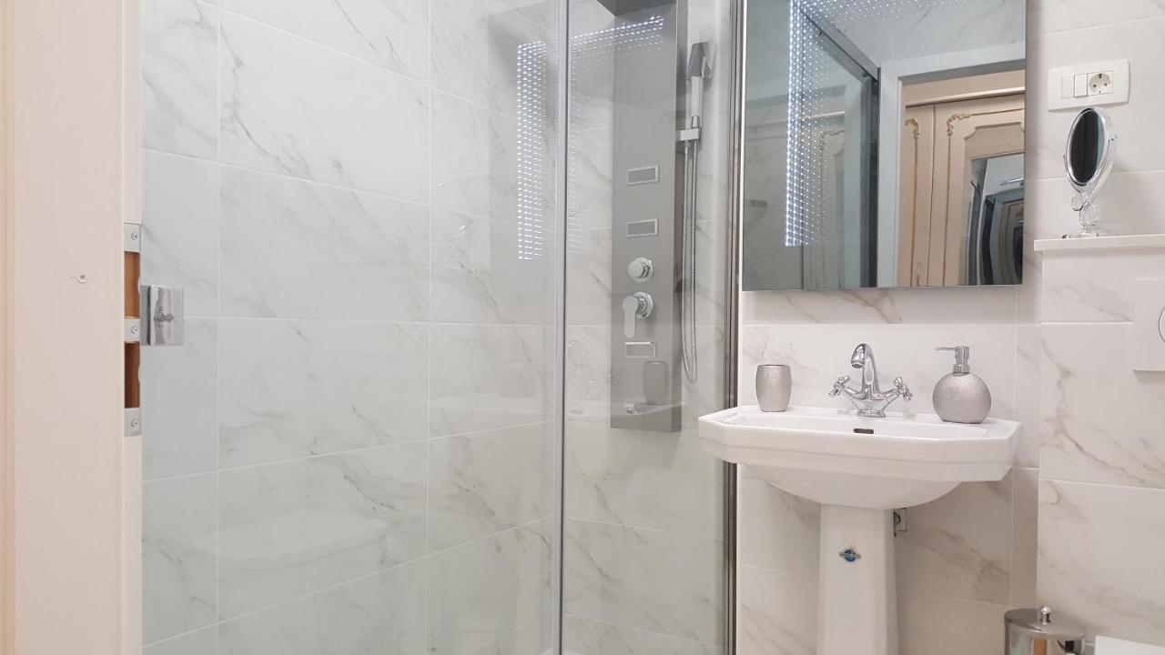 E&E Apartments 4* Arena Stozice Liubliana Exterior foto